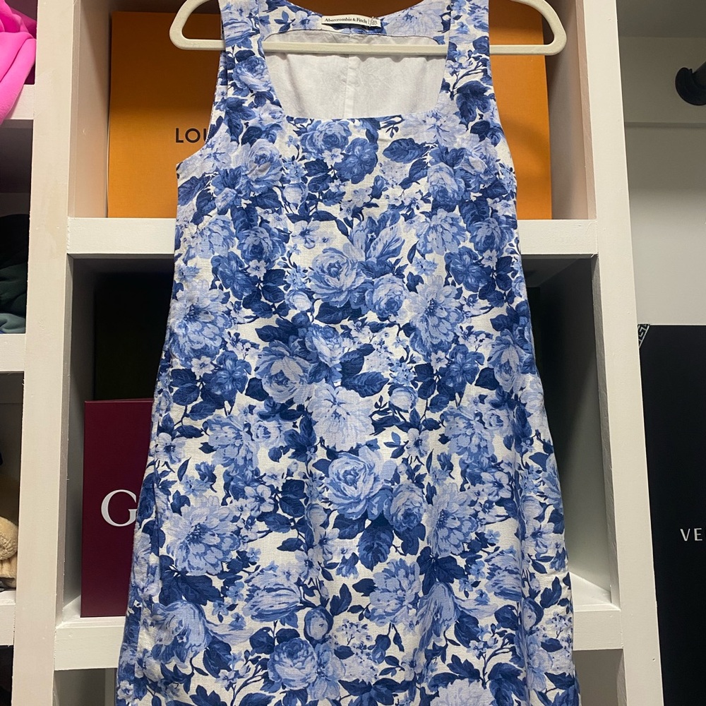 Abercrombie & Fitch Blue and White Floral Dress